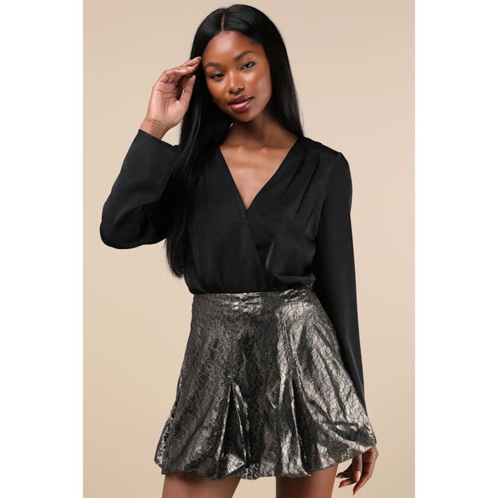 Lulus Majorly Glam Gold And Black Lace Bubble-hem Mini Skirt,Size M.Brand new